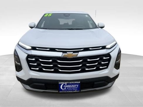 Certified 2025 Chevrolet Equinox LT image 3