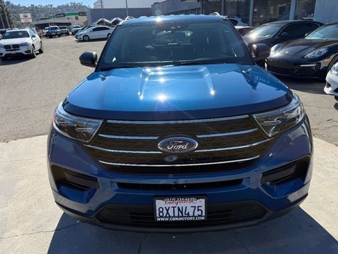 Used 2021 Ford Explorer XLT image 3
