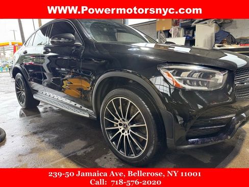 Used 2020 Mercedes-Benz GLC 300 4MATIC Coupe image 3