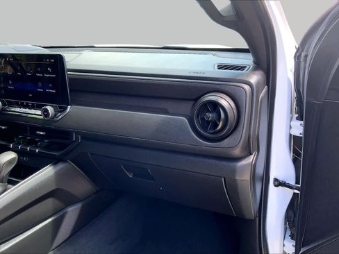 Used 2023 Chevrolet Colorado Trail Boss w/ Advanced Trailering Package AWD/4WD image 19