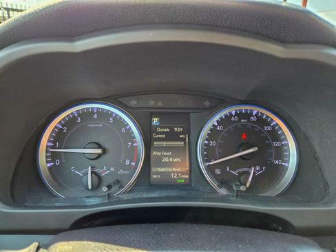 Used 2018 Toyota Highlander XLE image 18