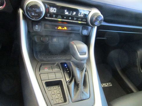 Used 2024 Toyota RAV4 XLE Premium FWD image 33