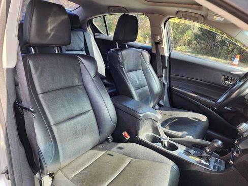 Used 2013 Acura ILX w/ Technology Package image 23