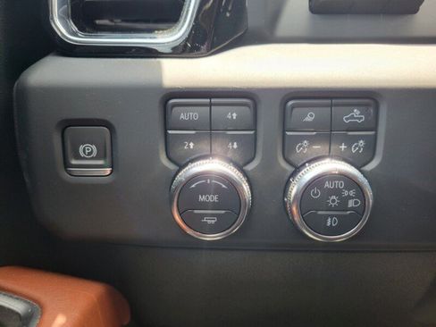 Used 2024 GMC Sierra 1500 Denali Ultimate AWD/4WD image 22