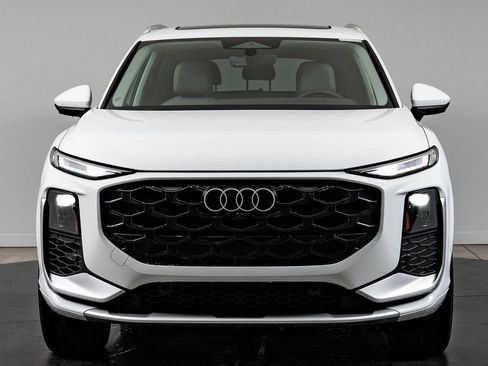 New 2026 Audi Q3 quattro 2.0T AWD/4WD image 2