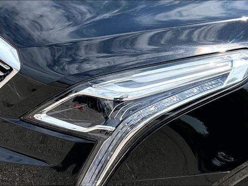 Certified 2022 Cadillac XT5 Premium Luxury FWD image 29