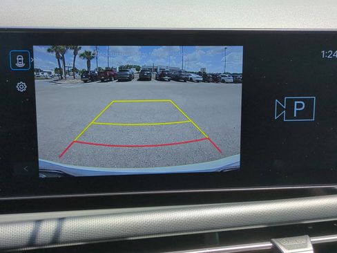 Used 2025 Hyundai Tucson SE FWD image 16