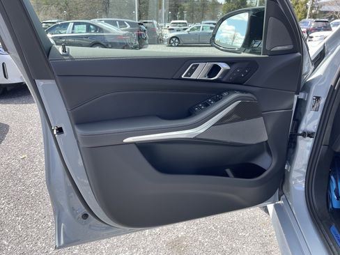 New 2026 BMW X5 M60i image 9