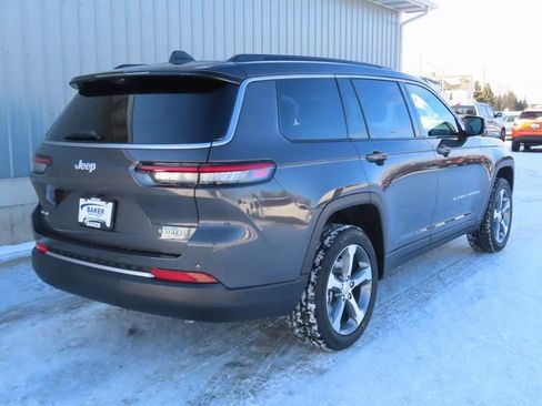 New 2026 Jeep Grand Cherokee L Limited w/ Luxury Tech Group II AWD/4WD image 3