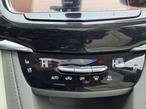 Certified 2023 Cadillac XT6 Premium Luxury image 33