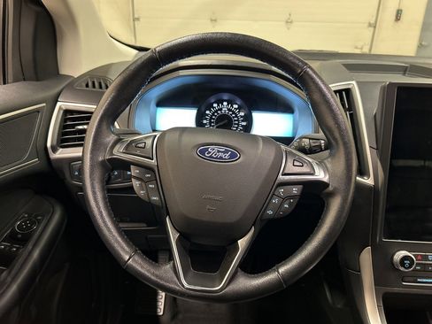 Used 2023 Ford Edge SEL image 17