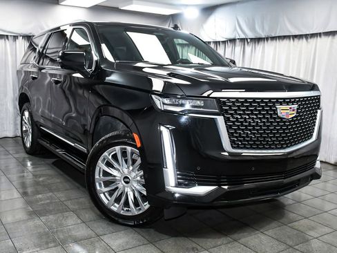 Used 2023 Cadillac Escalade Premium Luxury AWD/4WD image 3