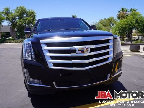 Used 2018 Cadillac Escalade Premium Luxury AWD/4WD image 65