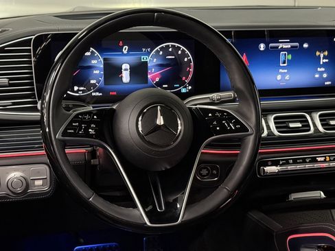 Certified 2026 Mercedes-Benz GLS 580 4MATIC image 39