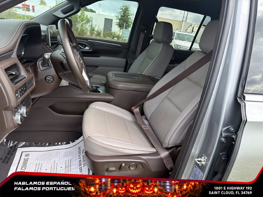 Used 2024 GMC Yukon SLT w/ SLT Luxury Package AWD/4WD image 14