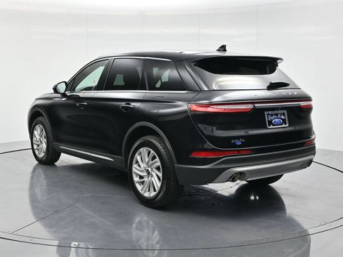 Used 2025 Lincoln Corsair AWD image 7