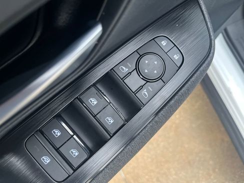 New 2026 Nissan Kicks SV image 11