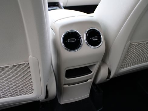 Used 2025 Mercedes-Benz GLA 250 4MATIC image 22