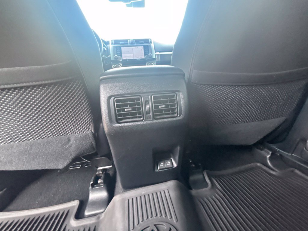 Used 2022 Toyota 4Runner SR5 AWD/4WD image 18