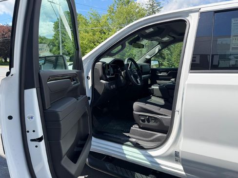 New 2026 GMC Sierra 1500 Elevation w/ Elevation Select Package AWD/4WD image 11