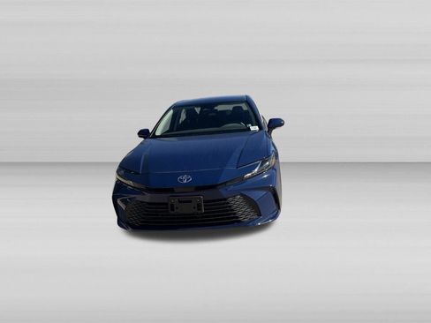 Used 2026 Toyota Camry LE FWD image 9