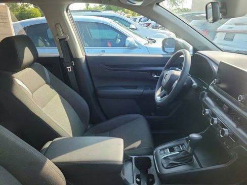 Used 2025 Honda CR-V EX image 3