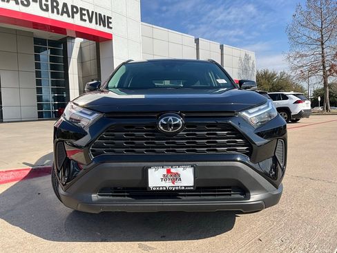 Used 2025 Toyota RAV4 XLE image 4