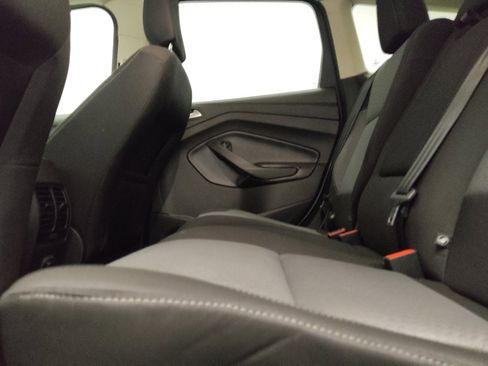 Used 2018 Ford Escape SE FWD image 18