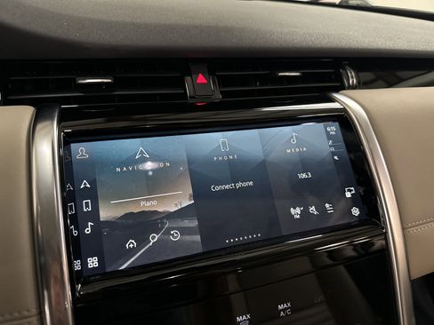 Used 2021 Land Rover Discovery Sport SE image 15