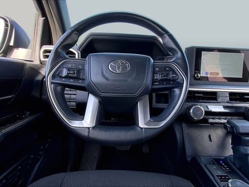 Used 2025 Toyota 4Runner SR5 AWD/4WD image 6