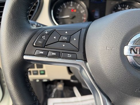 Used 2022 Nissan Rogue Sport SV image 15