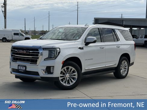 Used 2021 GMC Yukon SLT w/ Rear Media and Nav Package AWD/4WD image 1