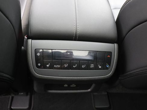 Used 2024 Nissan Pathfinder SL w/ SL Premium Package image 14