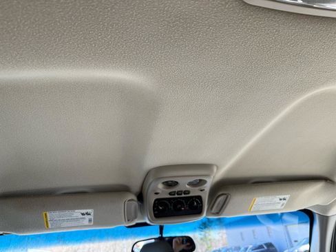 Used 2005 Chevrolet Tahoe LT w/ LT Preferred Equipment Group image 31