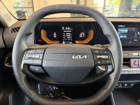 Used 2025 Kia K4 FWD image 27