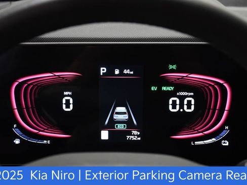 Certified 2025 Kia Niro EX FWD image 13