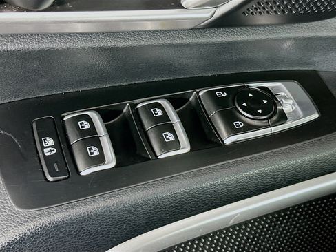 Used 2025 Kia Telluride S FWD image 15