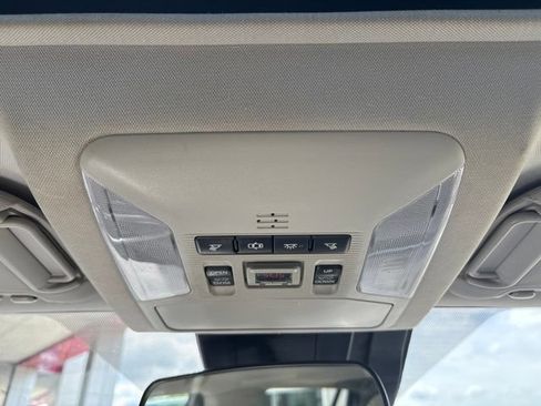 Used 2019 Toyota RAV4 XLE w/ Convenience Package AWD/4WD image 23