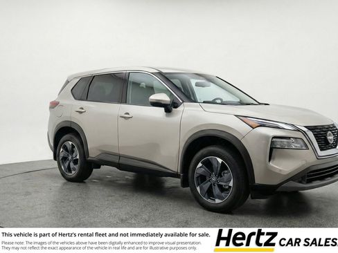 Used 2025 Nissan Rogue SV image 1