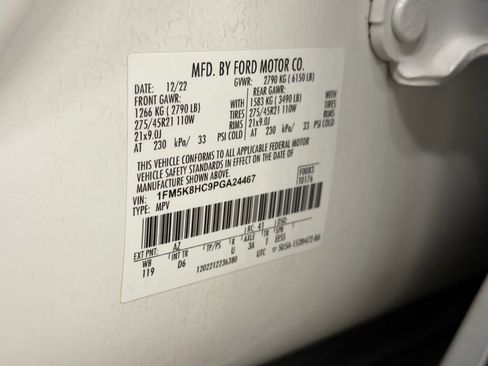 Used 2023 Ford Explorer Platinum w/ Technology Package image 69