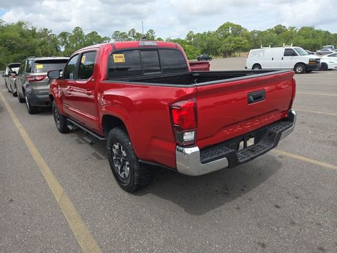 Used 2022 Toyota Tacoma SR5 RWD image 4