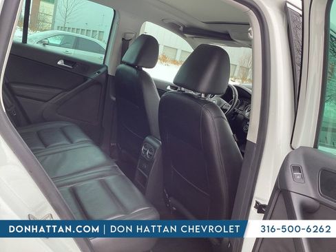 Used 2017 Volkswagen Tiguan Sport image 9
