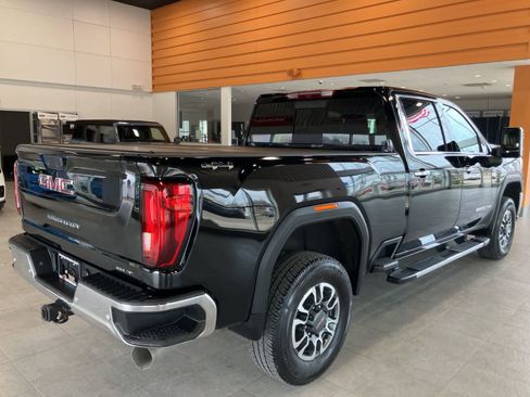 Used 2023 GMC Sierra 2500 SLT w/ SLT Premium Package AWD/4WD image 5