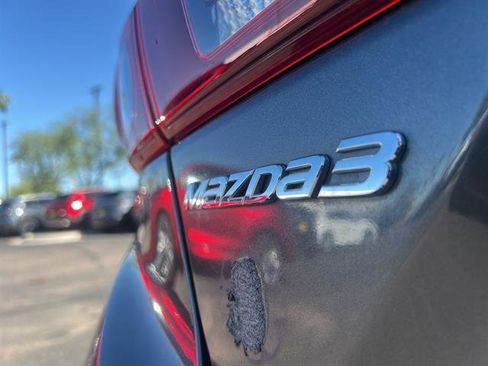 Used 2016 MAZDA MAZDA3 i Touring image 9