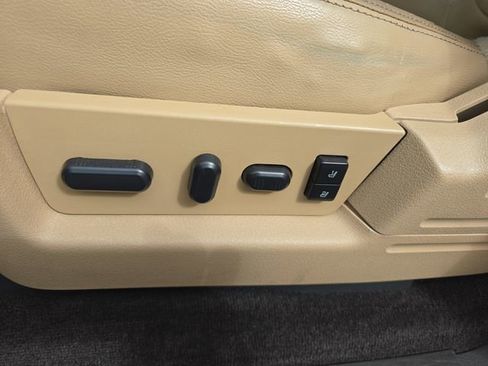 Used 2014 Ford F150 Lariat w/ Equipment Group 502A Luxury AWD/4WD image 29