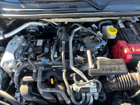 Used 2025 Nissan Sentra SV image 32