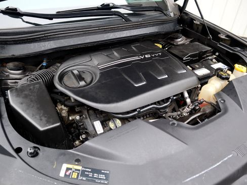 Used 2019 Jeep Cherokee Trailhawk image 37