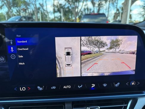 Used 2025 Chevrolet Equinox EV LT image 43