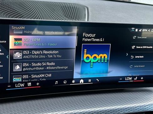 Used 2025 BMW 330i Sedan w/ M Sport Package RWD image 16