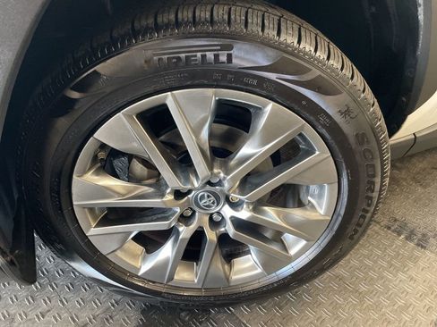 Used 2019 Toyota RAV4 XLE Premium w/ Cold Weather Package image 5